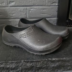 Birkenstock Unisex Restaurant Non Slip Shoe